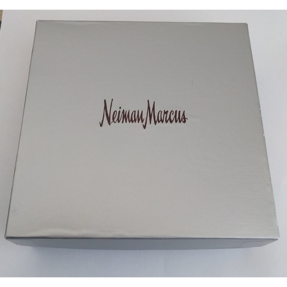 Neiman Marcus Silver 5 x 5 Box